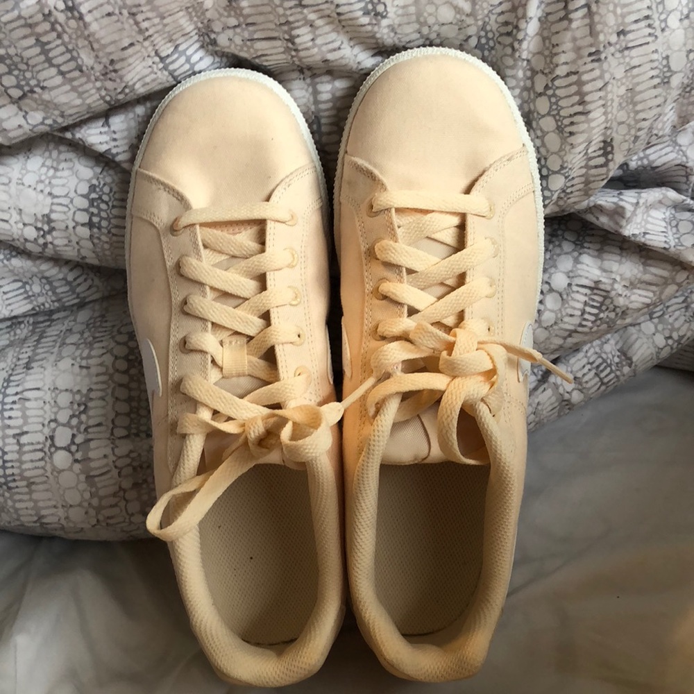 Nike lifestyle shoes - Picture 4 of 6